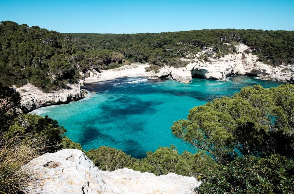 Destinos más económicos para viajar en abril Menorca España Destinos más económicos para viajar en abril Menorca España