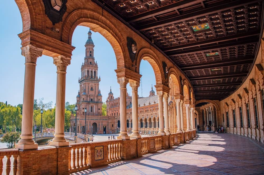 Destinos para viajar económicos en abril por España Destinos para viajar económicos en abril por España