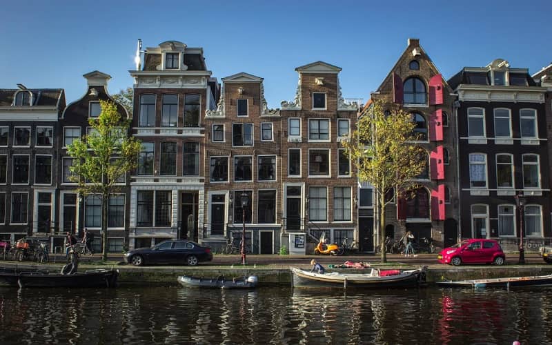 Dormir barato en Ámsterdam capital 10 alojamientos desde 15€ noche