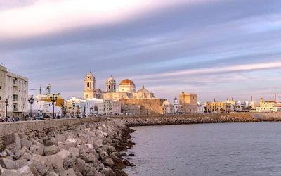 Escapada vuelos más hotel Cádiz desde Madrid ¡3 días desde 300€! pero…