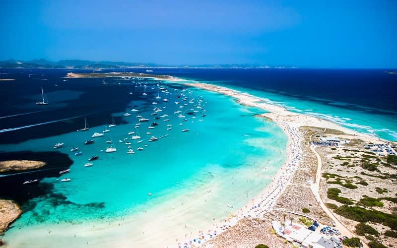 Ferry más hotel a Formentera Semana Santa