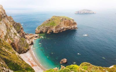 Gijón 3 estrellas con desayuno incluido a 600 metros de la playa ¡desde 50€ media!