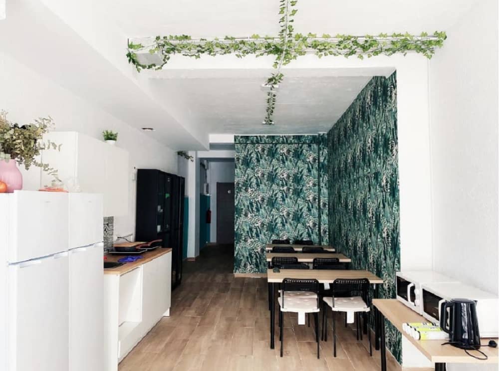 Hostel H8 distrito de Carabanchel Madrid desde 12€ noche Hostel H8 distrito de Carabanchel Madrid desde 12€ noche