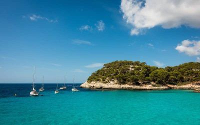 Mallorca y Menorca con coche de alquiler + seguro ¡8 días desde 310€!