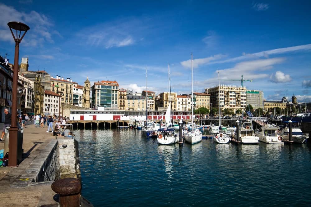 Puerto turístico San Sebastián País Vasco Puerto turístico San Sebastián País Vasco